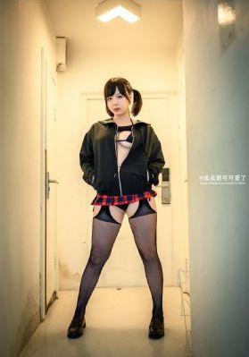 放纵在阿尔卑斯山下